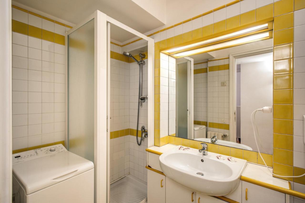 Family Room In Via Del Corso Central Roma Ngoại thất bức ảnh