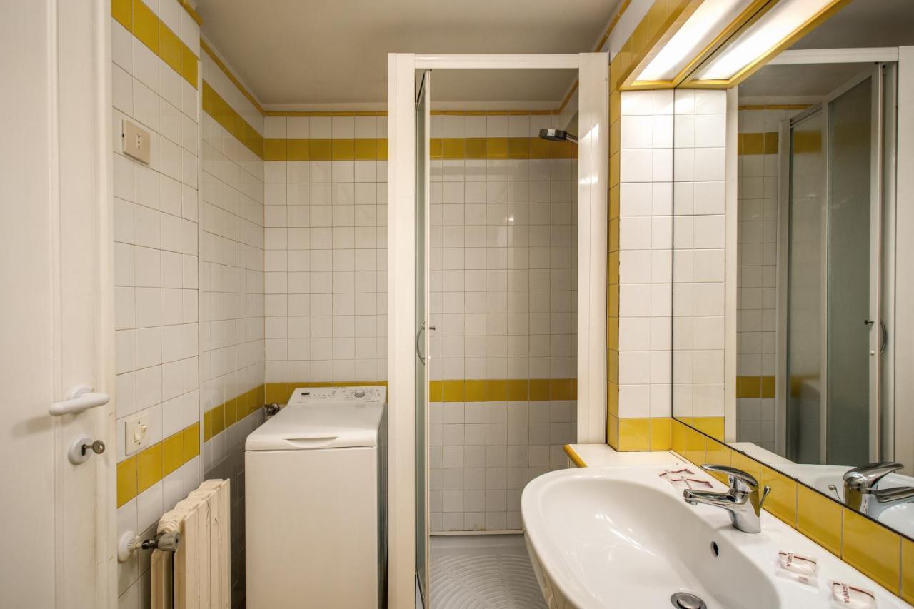 Family Room In Via Del Corso Central Roma Ngoại thất bức ảnh